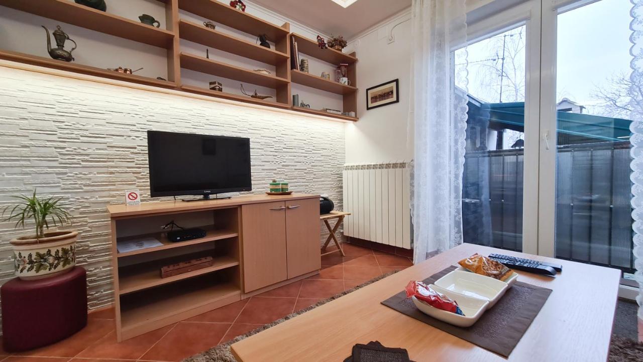 Apartment Akacija Gardens Belgrad Exterior foto