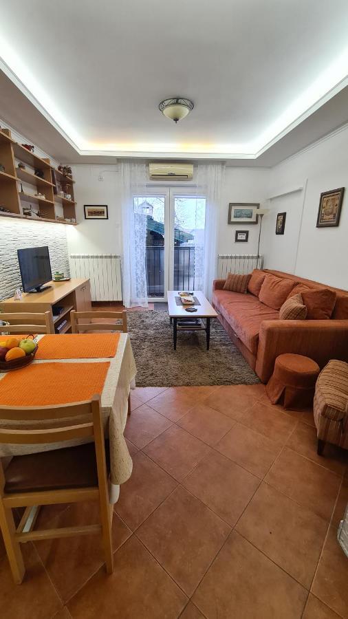 Apartment Akacija Gardens Belgrad Exterior foto