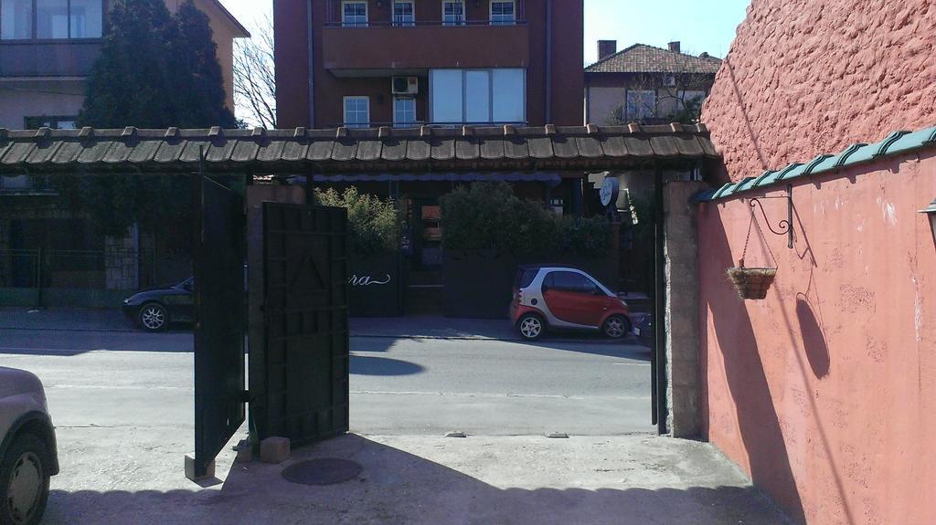 Apartment Akacija Gardens Belgrad Exterior foto